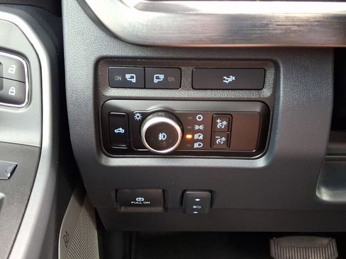 Used 2023 Ford F250 Lariat w/ Lariat Ultimate Package AWD/4WD image 23