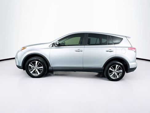 Used 2018 Toyota RAV4 XLE image 6