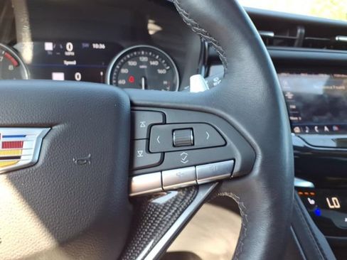 Used 2024 Cadillac XT6 Sport w/ Technology Package AWD/4WD image 18