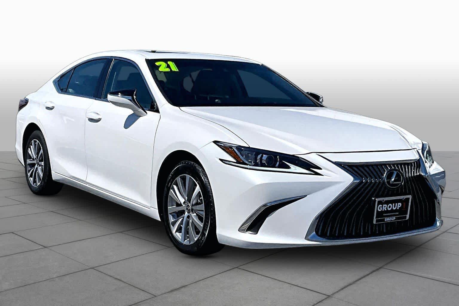 Used 2021 Lexus ES 350 w/ Accessory Package FWD image 3
