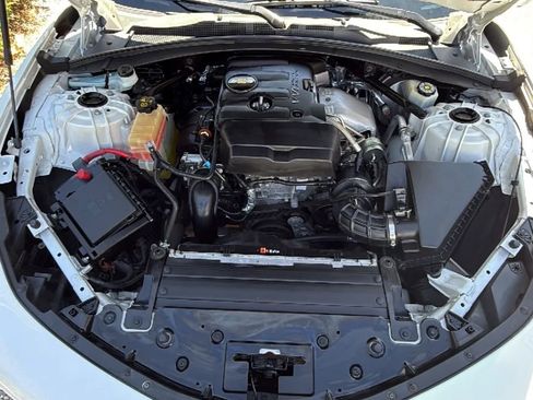 Used 2017 Chevrolet Camaro LT RWD image 28