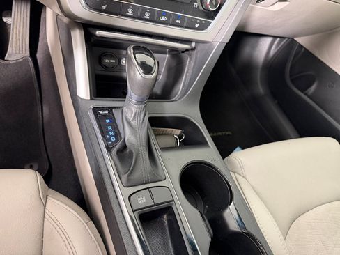 Used 2016 Hyundai Sonata Sport w/ Option Group 1V FWD image 19