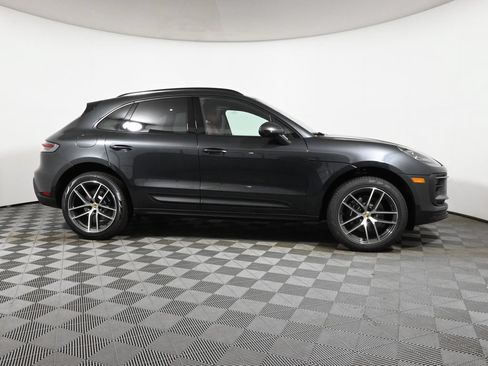 Used 2026 Porsche Macan AWD/4WD image 8