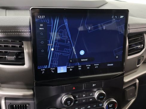 Used 2023 Ford Expedition Max XLT image 7