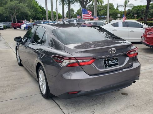 Used 2023 Toyota Camry LE FWD image 5