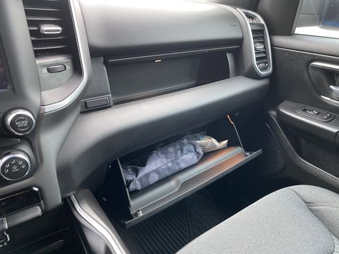 Used 2022 RAM 1500 Big Horn image 30