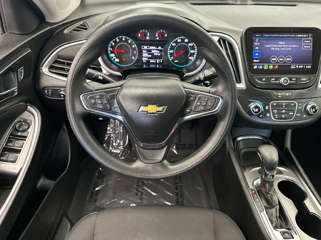 Used 2025 Chevrolet Malibu LT FWD image 13