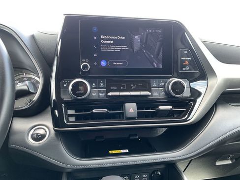 Used 2024 Toyota Highlander XLE image 23