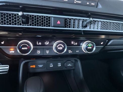 Used 2025 Honda Civic Sport image 30