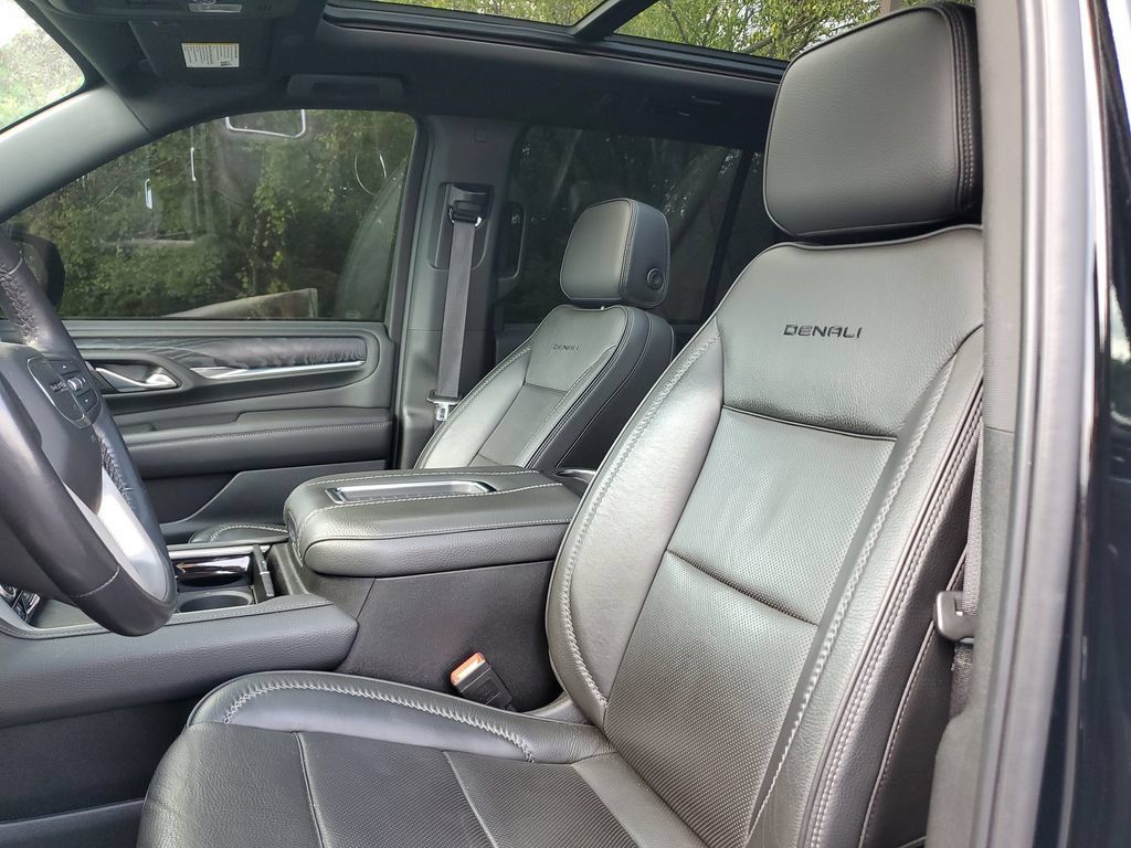 Used 2021 GMC Yukon Denali AWD/4WD image 18