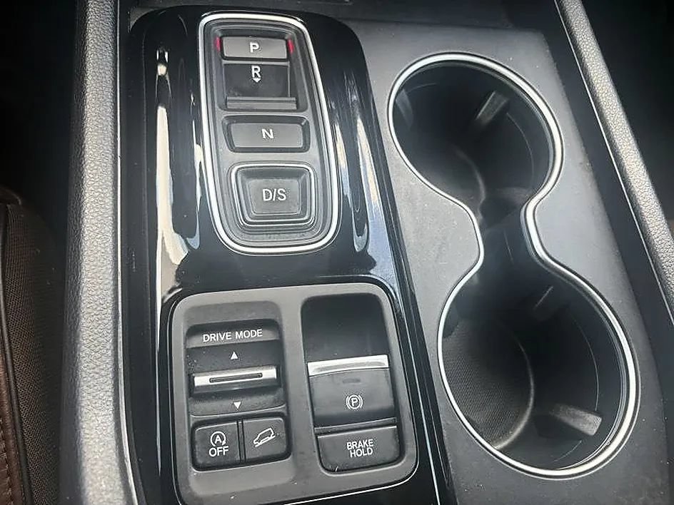 Used 2025 Honda Pilot Elite image 22