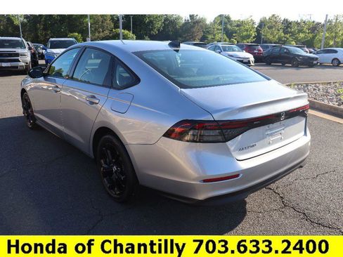 Used 2025 Honda Accord SE image 5