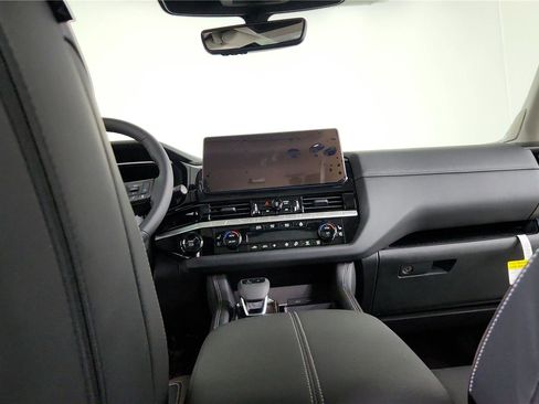 New 2026 Nissan Pathfinder Platinum AWD/4WD image 15