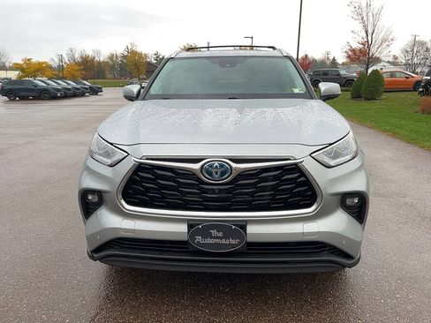 Used 2022 Toyota Highlander Limited image 3