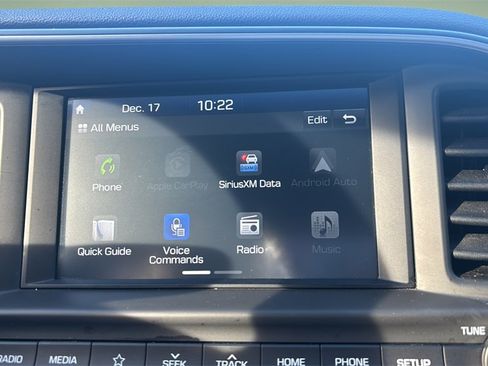 Used 2020 Hyundai Elantra SEL image 20