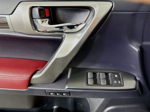 Used 2023 Lexus GX 460 Premium w/ Premium Package image 23