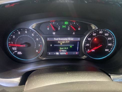 Used 2023 Chevrolet Traverse RS AWD/4WD image 12