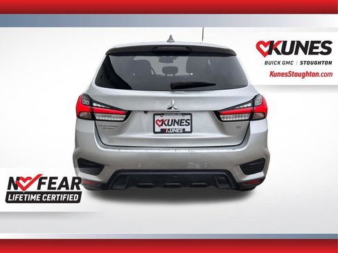 Used 2022 Mitsubishi Outlander Sport SE image 10