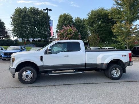 Used 2019 Ford F350 Lariat w/ Chrome Package AWD/4WD image 2