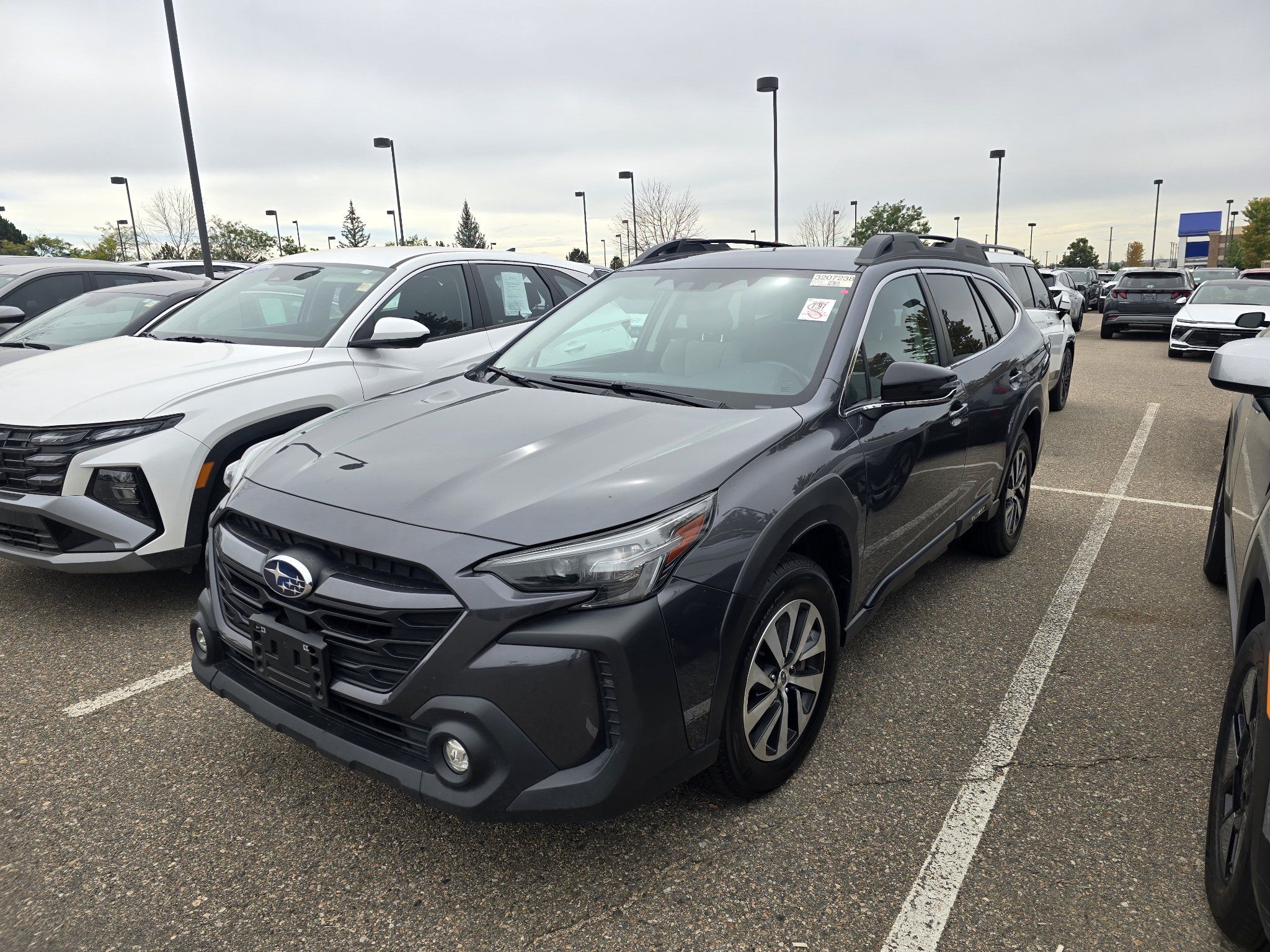 Used 2024 Subaru Outback Premium AWD/4WD image 12