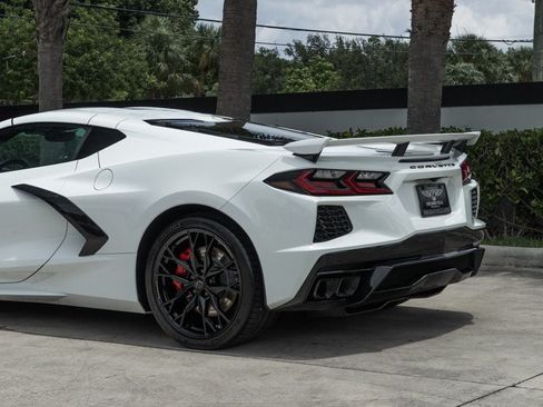 Used 2025 Chevrolet Corvette Stingray Preferred Cpe w/ Z51 Performance Package RWD image 5