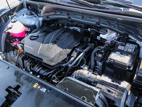 Used 2024 Kia Sorento S image 27