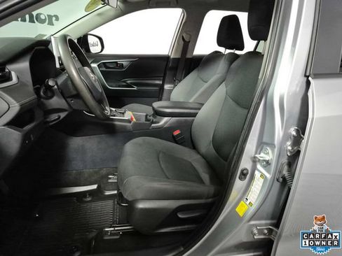 Certified 2023 Toyota RAV4 LE AWD/4WD image 9