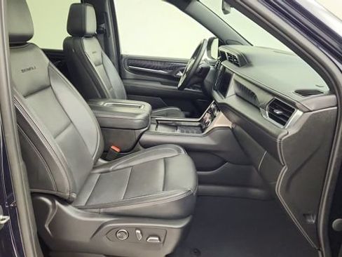 Used 2023 GMC Yukon Denali AWD/4WD image 25