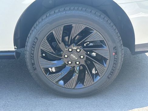 New 2026 Lincoln Navigator Black Label image 21