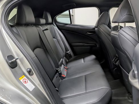 Used 2019 Lexus UX 250h F Sport w/ F Sport Premium Package image 22