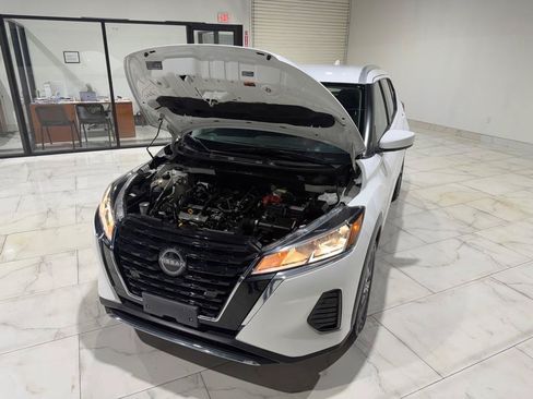 Used 2022 Nissan Kicks SV FWD image 5