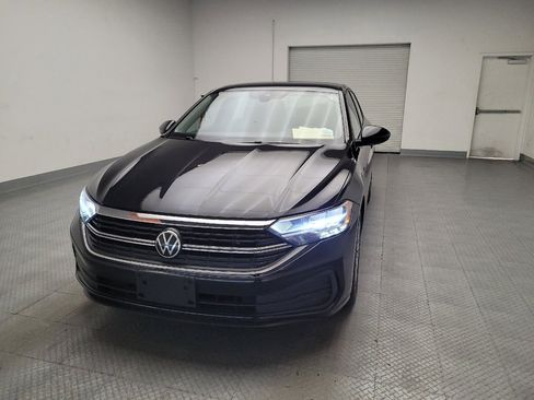 Used 2024 Volkswagen Jetta SE FWD image 15
