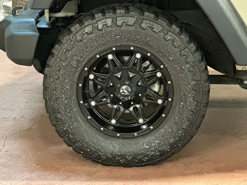 Used 2018 Jeep Wrangler Unlimited Sport S image 22