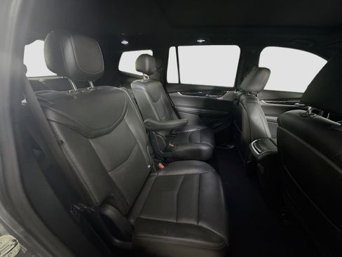 Used 2020 Cadillac XT6 Premium Luxury image 27