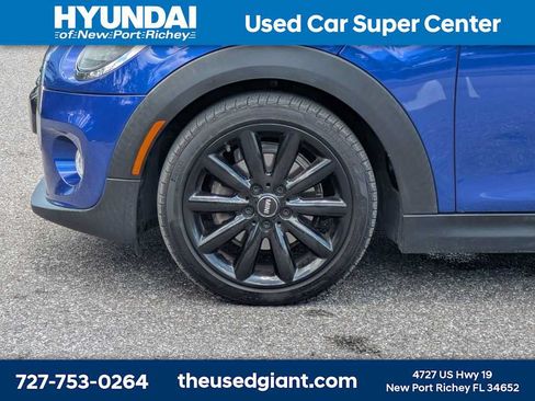 Used 2020 MINI Cooper 2-Door Hardtop FWD image 10