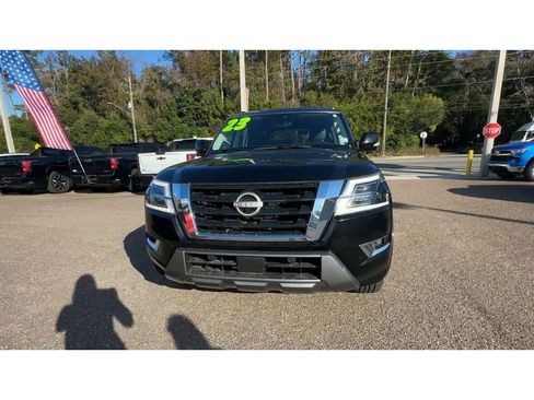 Used 2023 Nissan Armada SL w/ Captain's Chairs Package image 7