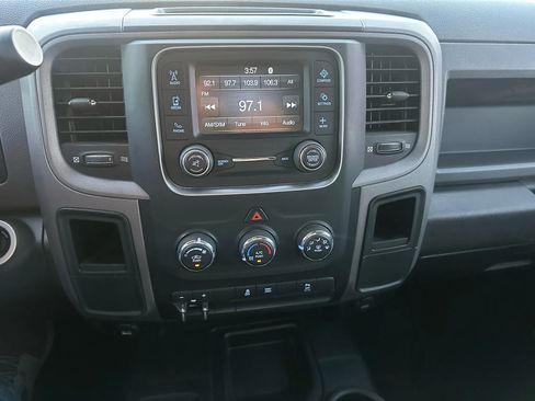 Used 2018 RAM 2500 Tradesman w/ Chrome Appearance Group image 27