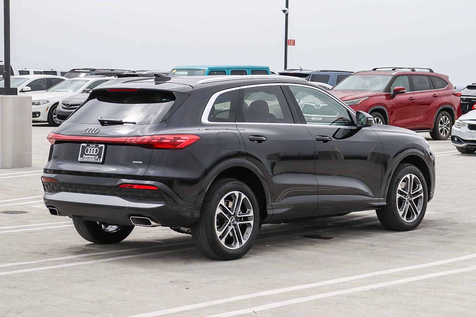 Used 2025 Audi Q5 Premium w/ Convenience Package AWD/4WD image 4