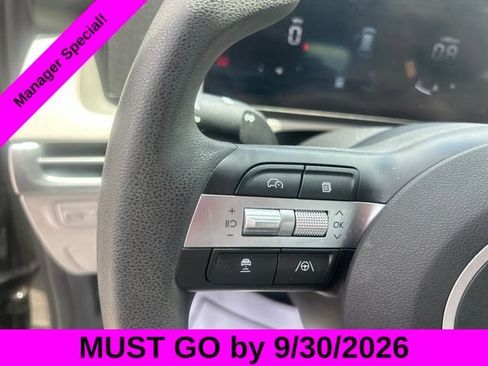 Used 2025 Hyundai Tucson SE FWD image 17