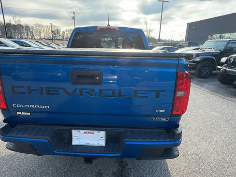 Used 2022 Chevrolet Colorado LT w/ LT Convenience Package image 9