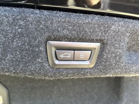 Certified 2024 BMW 530i xDrive w/ Premium Package image 25