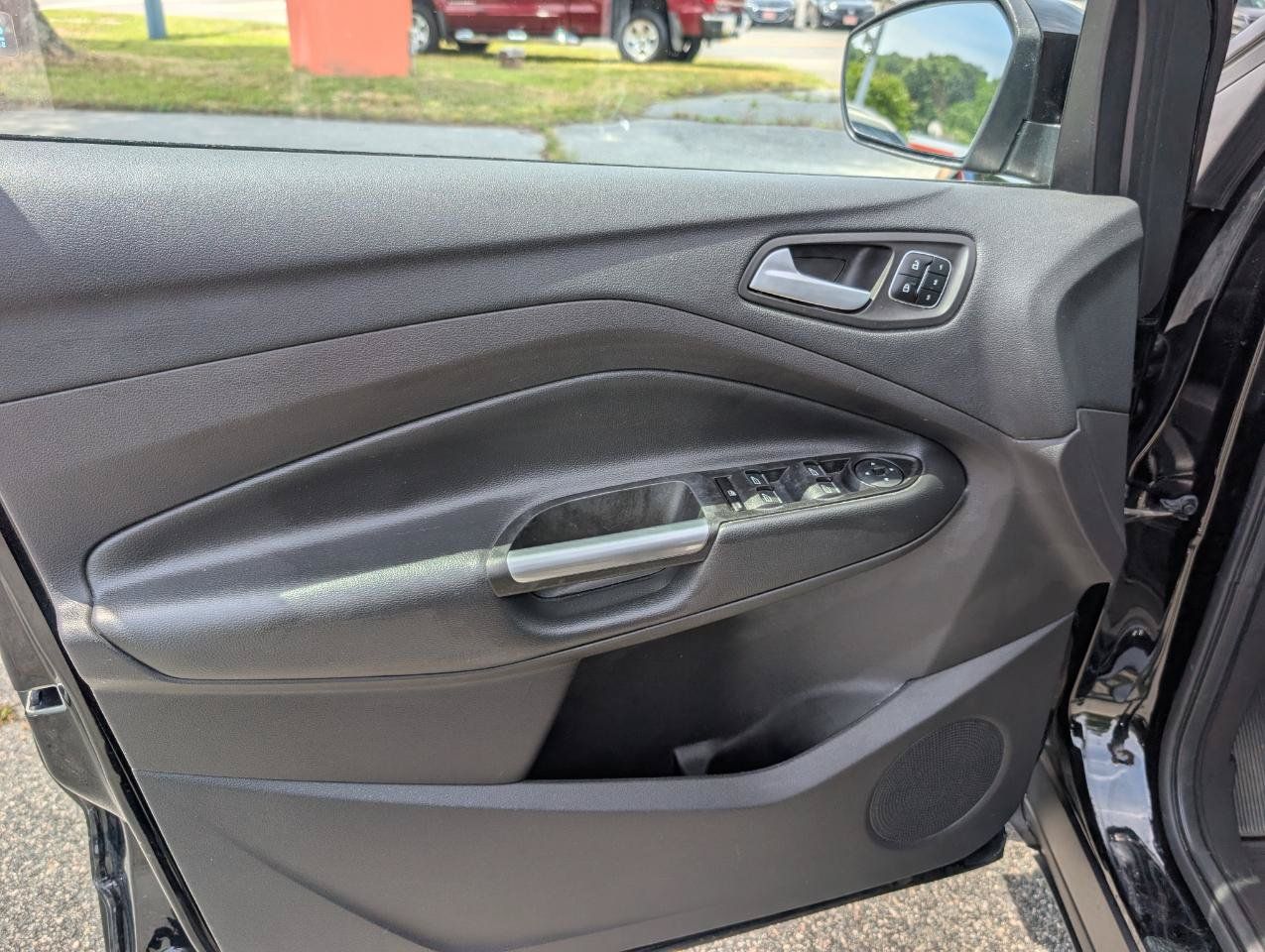 Used 2017 Ford Escape Titanium AWD/4WD image 15