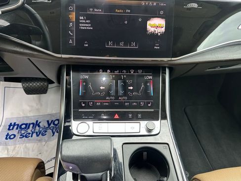 Used 2019 Audi Q8 Prestige w/ Luxury Package image 15