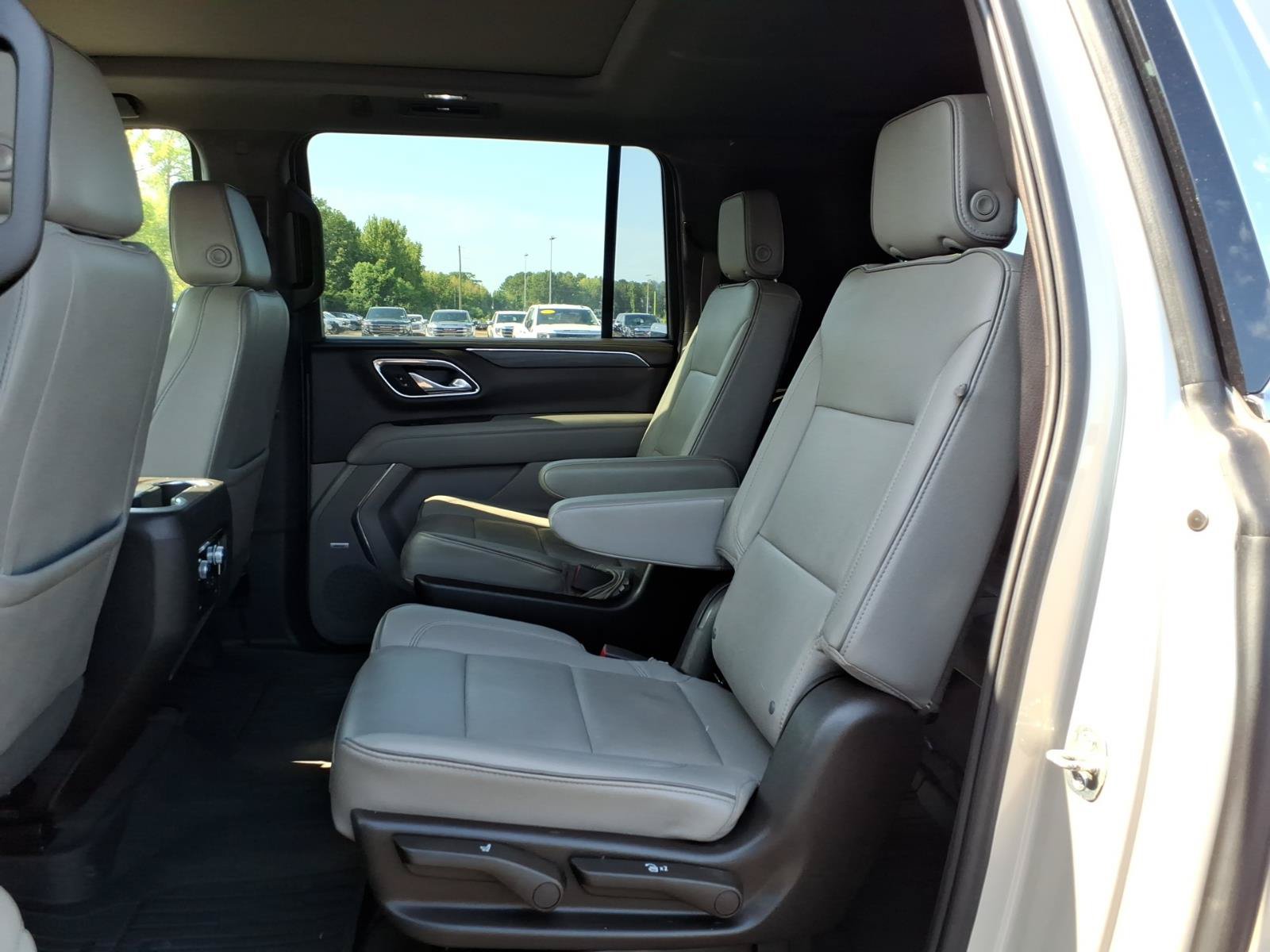 Used 2023 GMC Yukon XL SLT RWD image 23