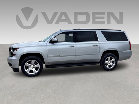 Used 2019 Chevrolet Suburban LT image 26