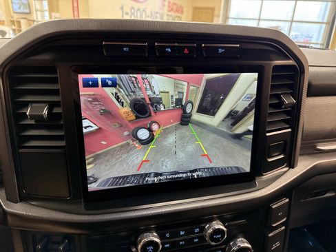 Used 2023 Ford F150 Platinum image 39