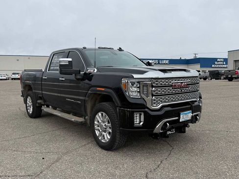 Used 2020 GMC Sierra 3500 Denali w/ Denali Ultimate Package image 2