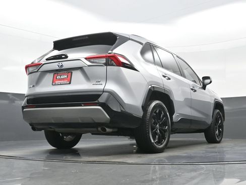 Used 2024 Toyota RAV4 SE AWD/4WD image 31