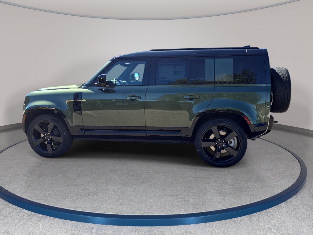 New 2026 Land Rover Defender 110 X-Dynamic SE AWD/4WD image 8