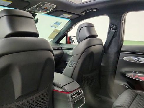 Used 2024 Genesis GV70 3.5T Sport w/ Sport Advanced Package image 32